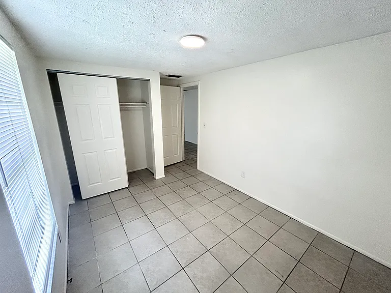 5725 9th Street Cir E #5725 — Photo 10