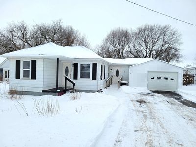 200 Adams Rd, Saginaw, MI, 48609