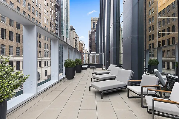 Rented by Keller Williams NYC | media 27
