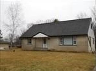 3655 E Elm Rd, Oak Creek, WI 53154