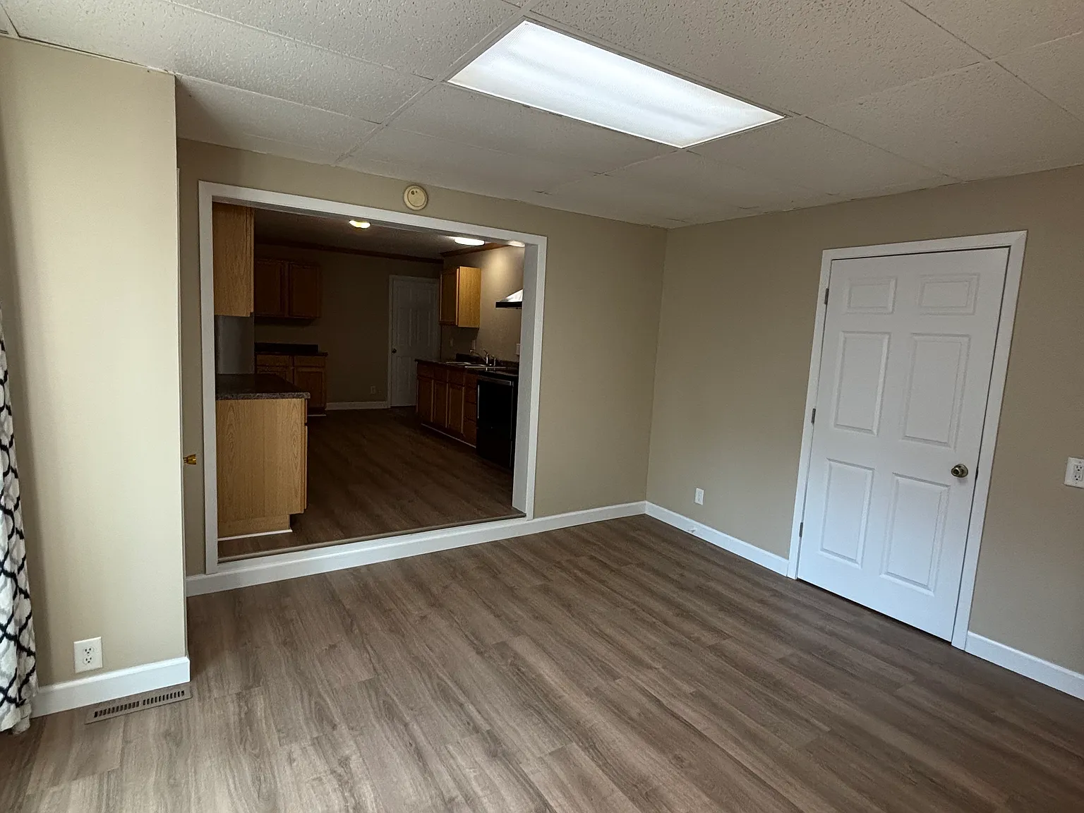 221 Court Ave N — Photo 4