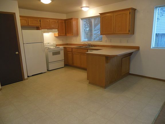 5th image of 13118 58th Ave NE