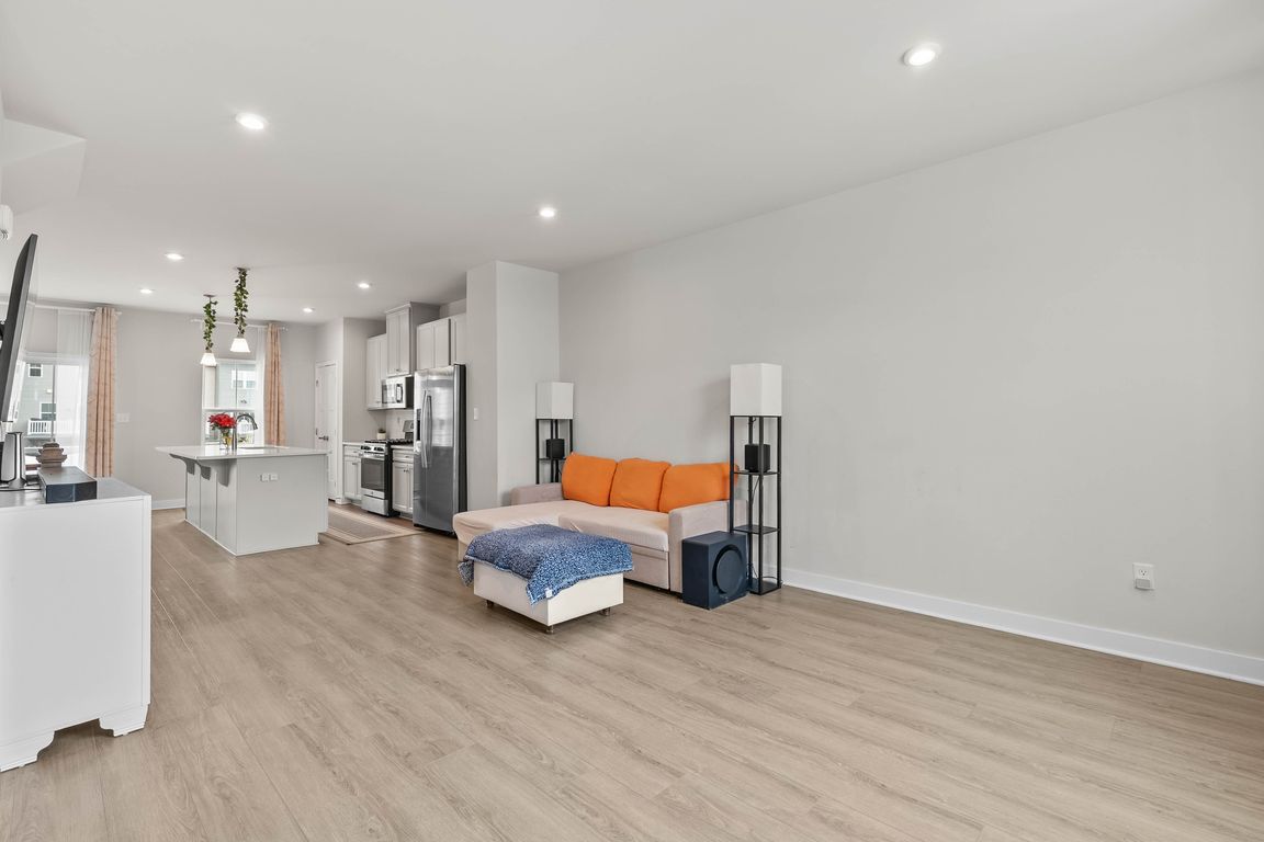 next background image