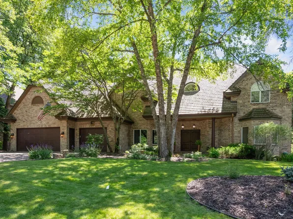 19595 Waterford Pl, Shorewood, MN 55331