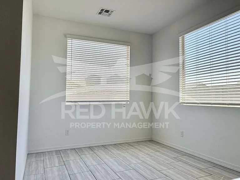 35991 W San Clemente Ave — Photo 8