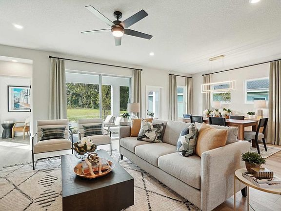 The Edie - Family Room