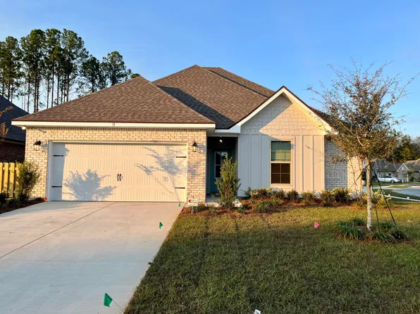 31 Apollo Ave E, Freeport, FL 32439