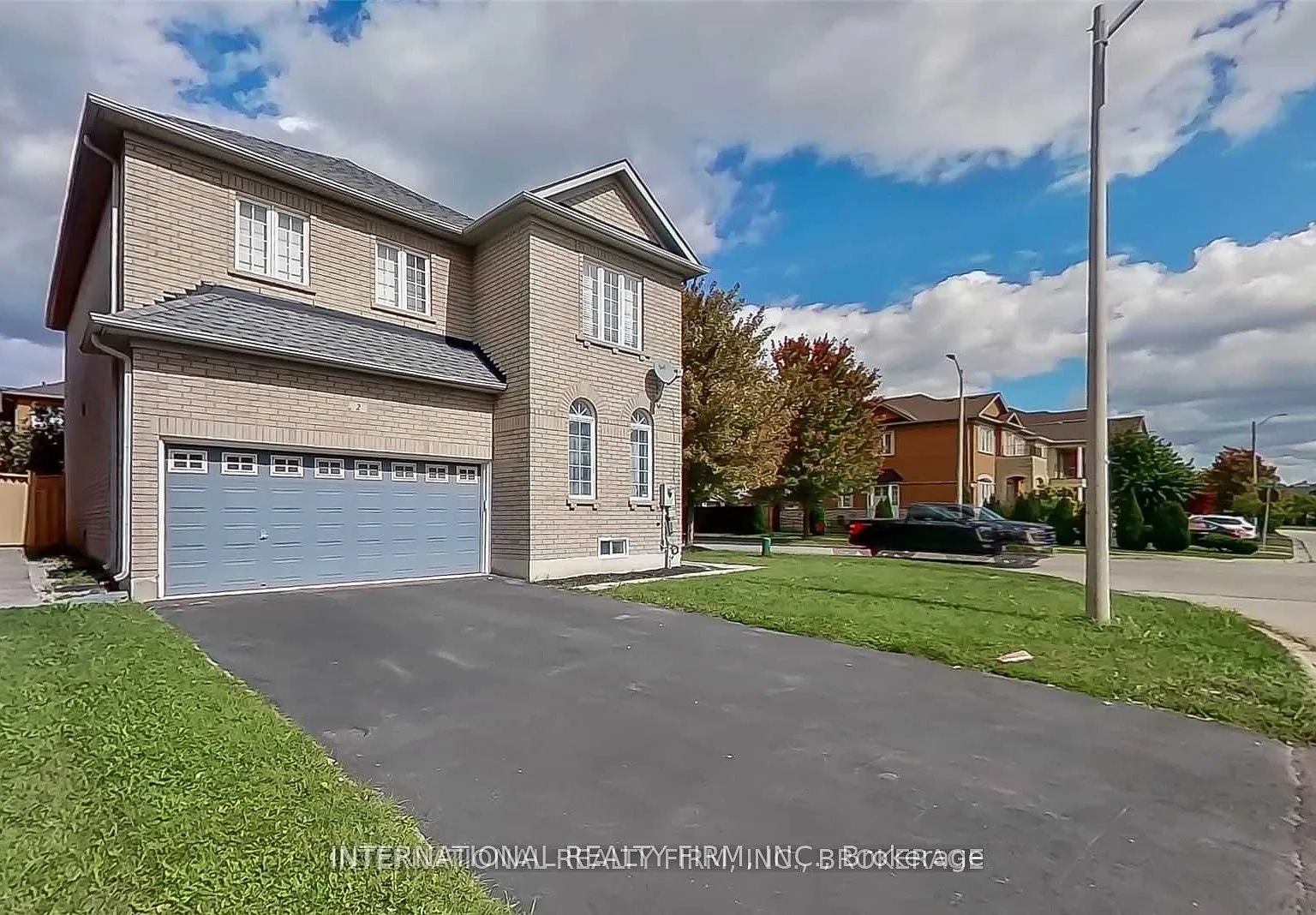 4 bed, $4,000 — Photo 2