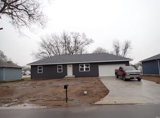 709 Fieldhouse Ave, Elkhart, IN 46517