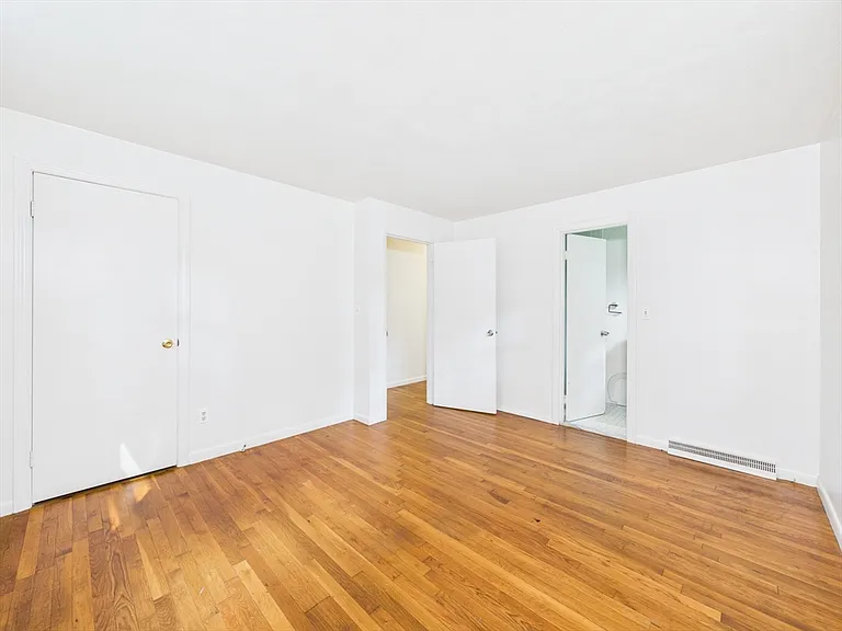 91 Old Post Rd — Photo 12