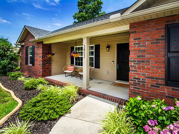 4th image of 3852 High View Ln