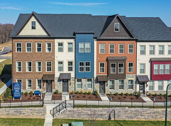 The The Seneca at The Grove Floor Plan, 3-5 BR, 3-4 BA, 2-Car Garage, Townhomes in MD, Craftmark Hom
