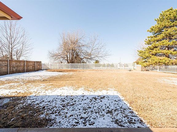 5th image of 15717 Hyde Parke Dr