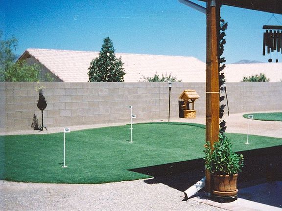 Backyard putting green