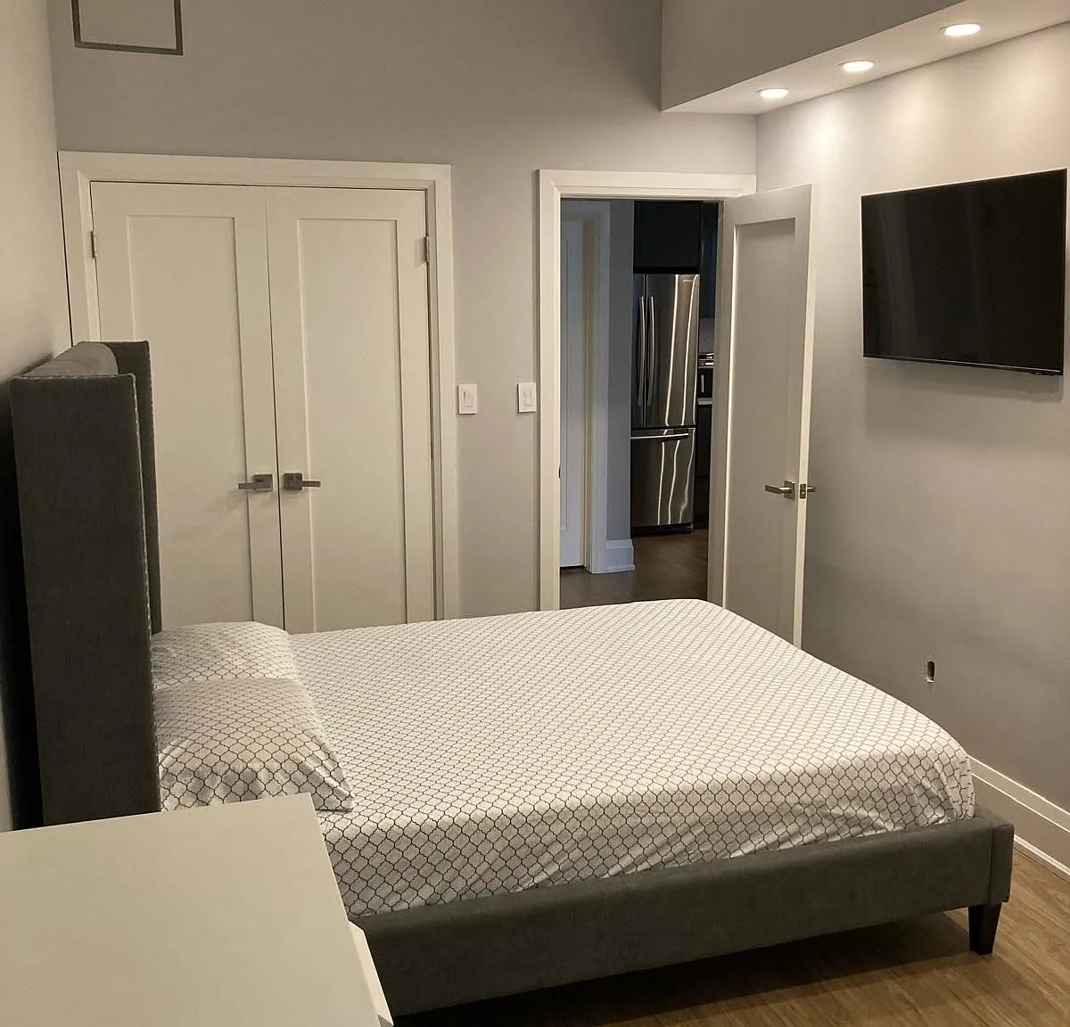 1 bed, $2,000 — Photo 4