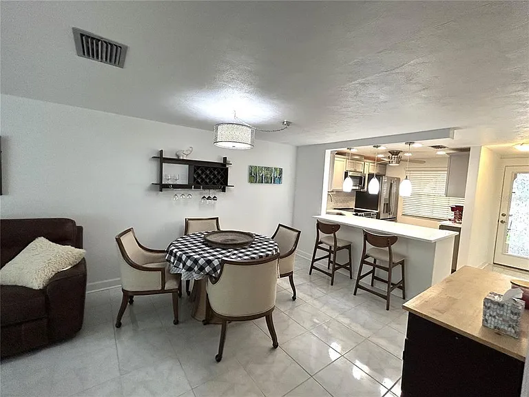 4211 Stratford Dr #4211 — Photo 9