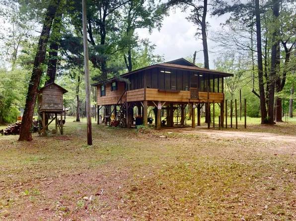 109 Pine Dr, Lucedale, MS 39452