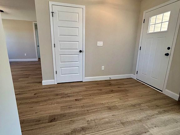 2nd image of 206 Sutton Dr