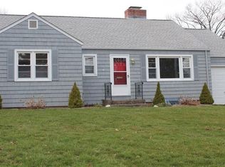 34 Greystone Rd, West Hartford, CT 06107