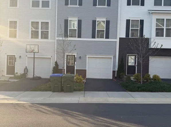 308 Huff Dr, Stafford, VA 22554