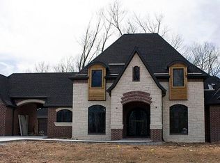 1423 Le Chesnay Dr, Centerton, AR 72719