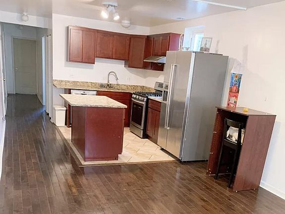 2nd image of 3011 S Parnell Ave #2F