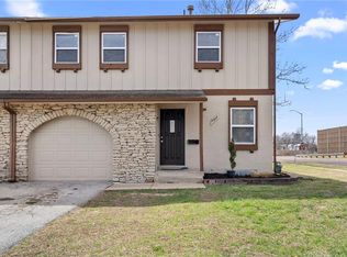 11007 W 90th Ter, Overland Park, KS 66214