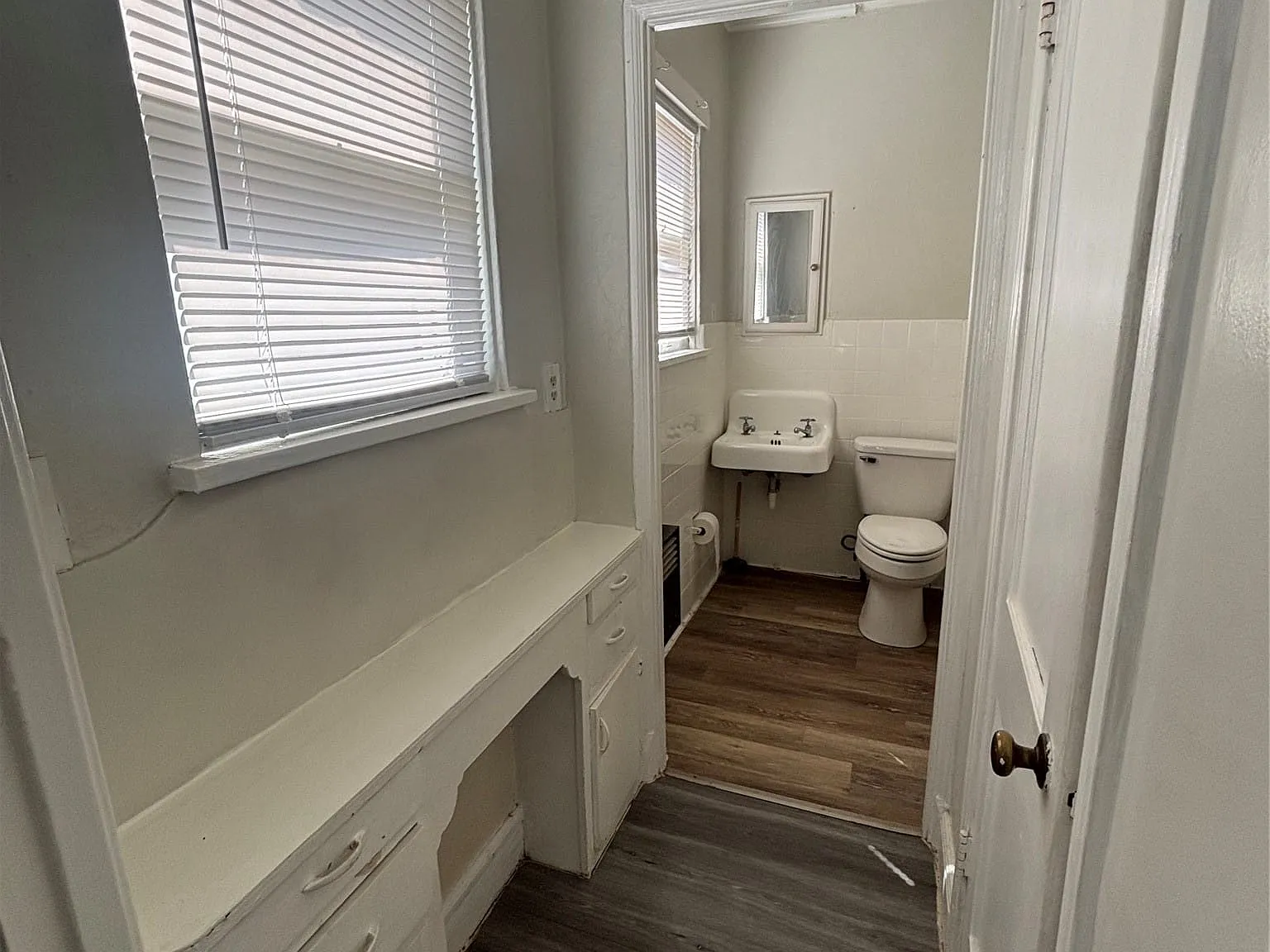 1 bed, 1.0 bath, 558 sqft, $985 — Photo 4