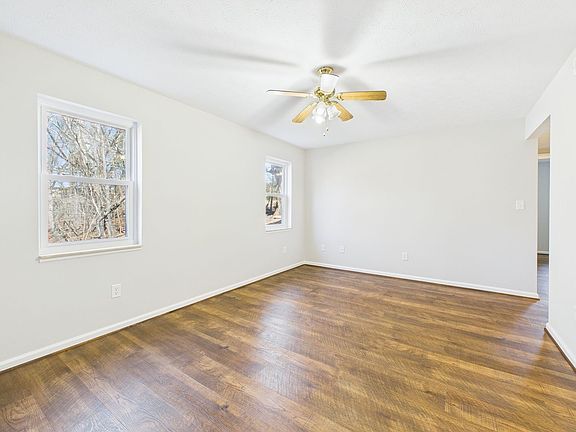 5th image of 2407 Bare St #M