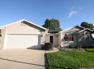 2006 Autumn Ridge Ln, Elkhart, IN 46514