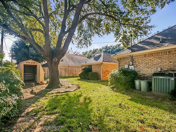 5th image of 7101 Spruce Forest Ct