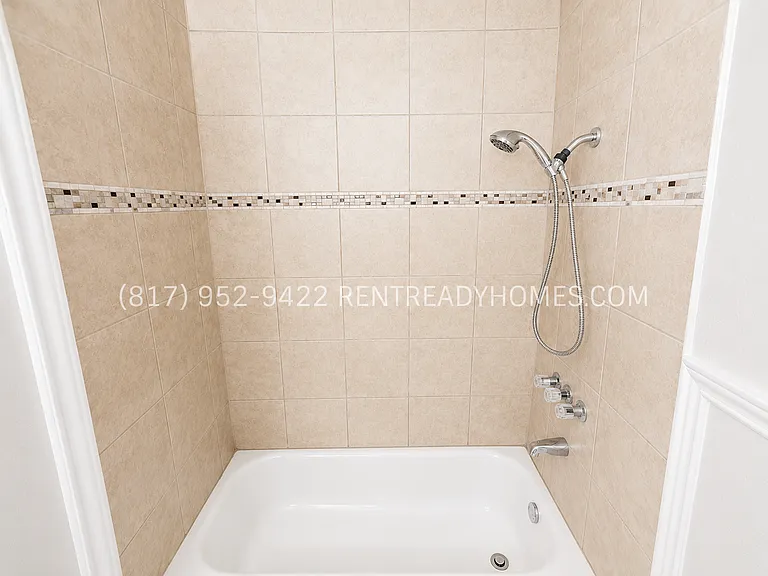 736 Cheltenham Dr — Photo 8