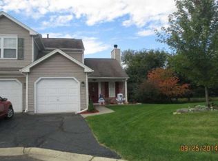 2317 Aspen Dr, Woodstock, IL 60098