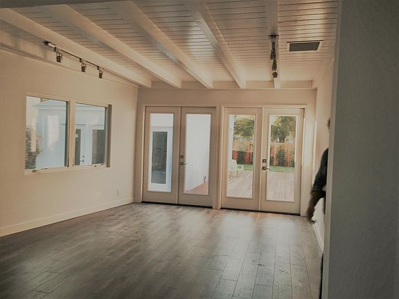 3rd image of 10737 Richland Ave
