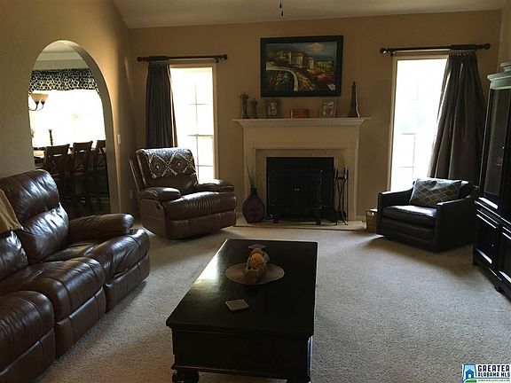 2nd image of 365 Parkwood Dr