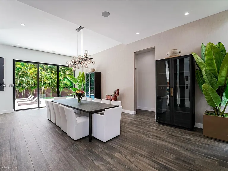 56 Samana Dr — Photo 9