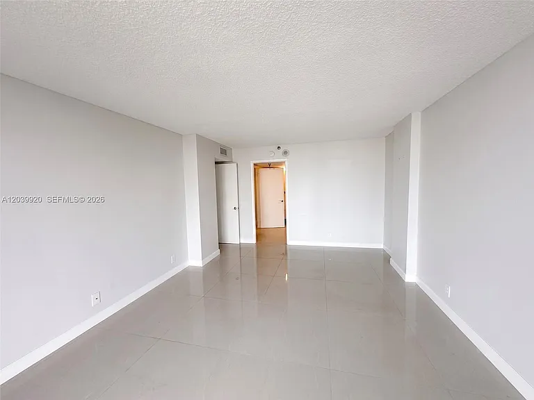290 174th St #1117 — Photo 11