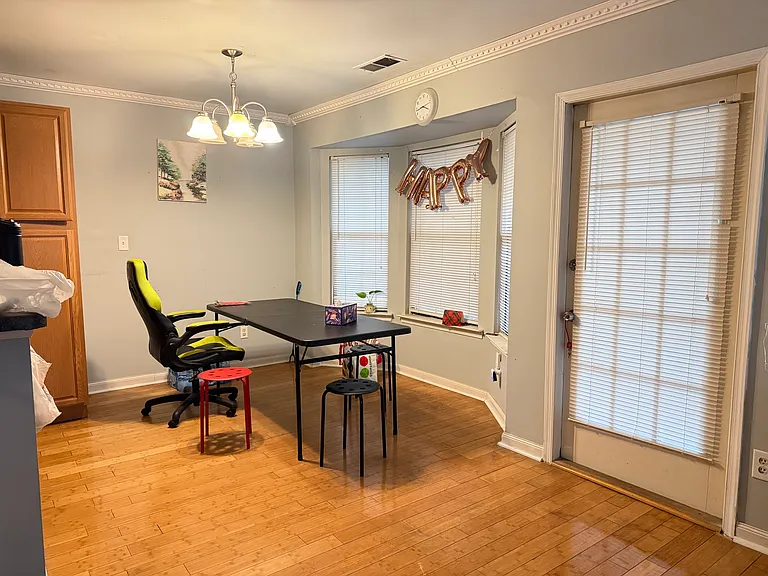 52 Lear Ct — Photo 7