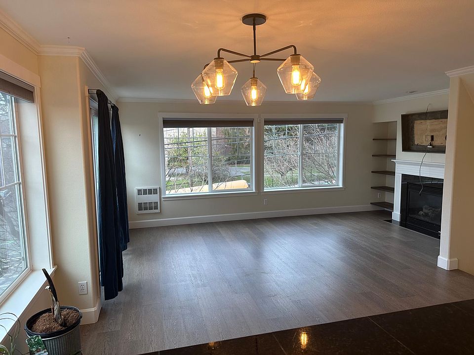 Living/Dining Area