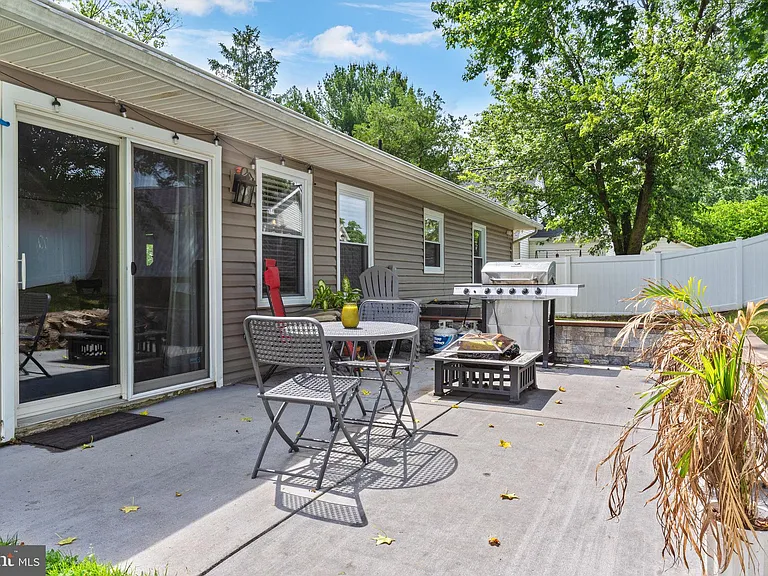 7828 Citadel Dr — Photo 31