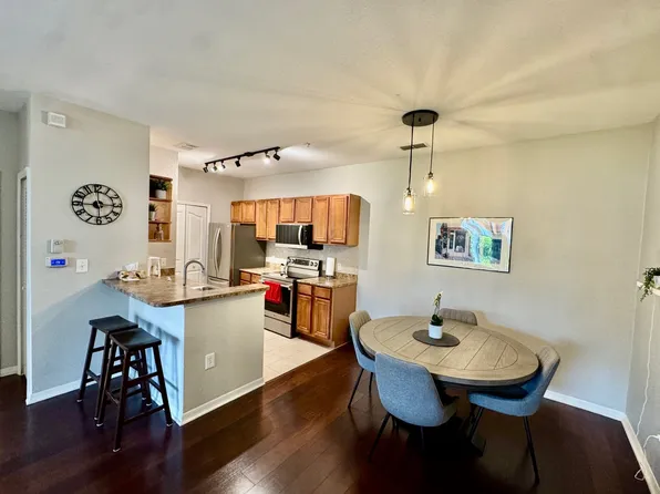 8341 38th Street Cir E, Sarasota, FL