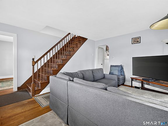 4th image of 45 Lathrop Road