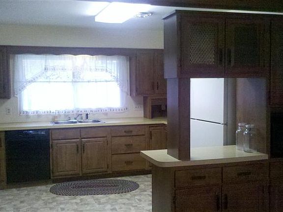 2nd image of 3576 Creekwood Dr