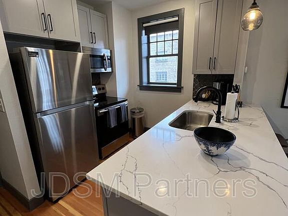 3rd image of 630 E 16th Ave #302
