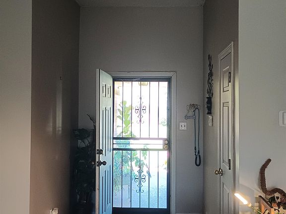 4th image of 4405 Pecan Creek Cir N