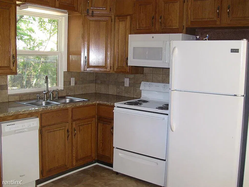 3 bed, 1527 sqft, $1,400 — Photo 3