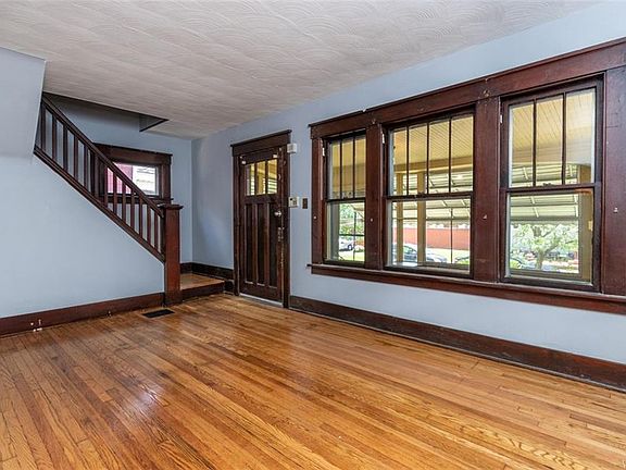 2nd image of 288 Crowley Ave