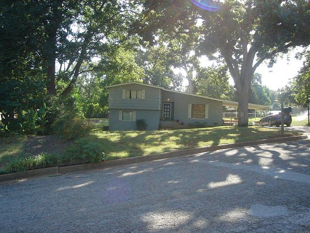 1st image of 114 Crescent Dr