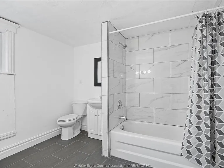 835 Moy Ave #UPPER — Photo 9