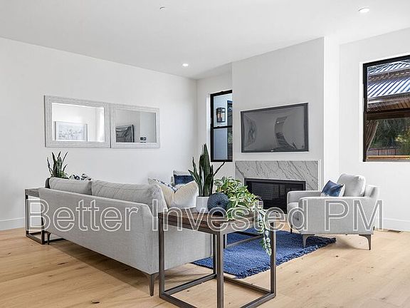 2nd image of 2012 Eagle Ct